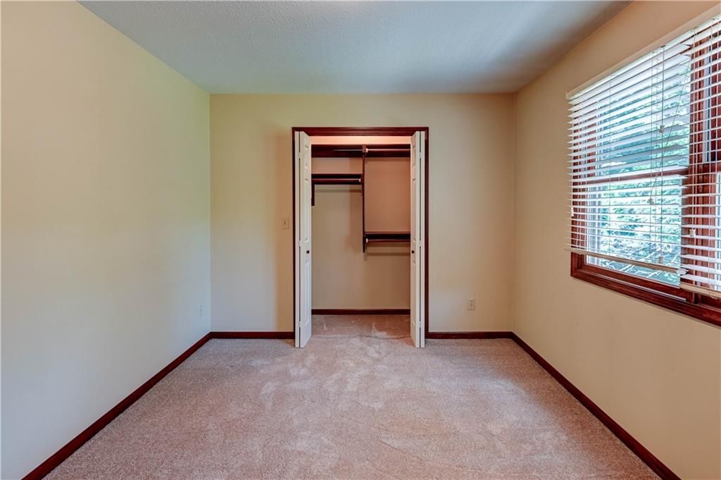 512 E Clayview Drive — photo 30