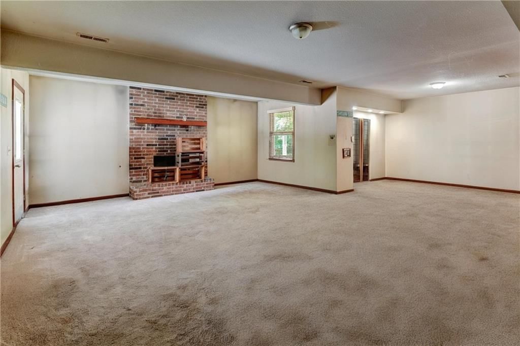 512 E Clayview Drive — photo 5