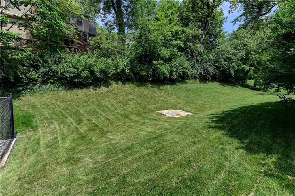 512 E Clayview Drive — photo 44