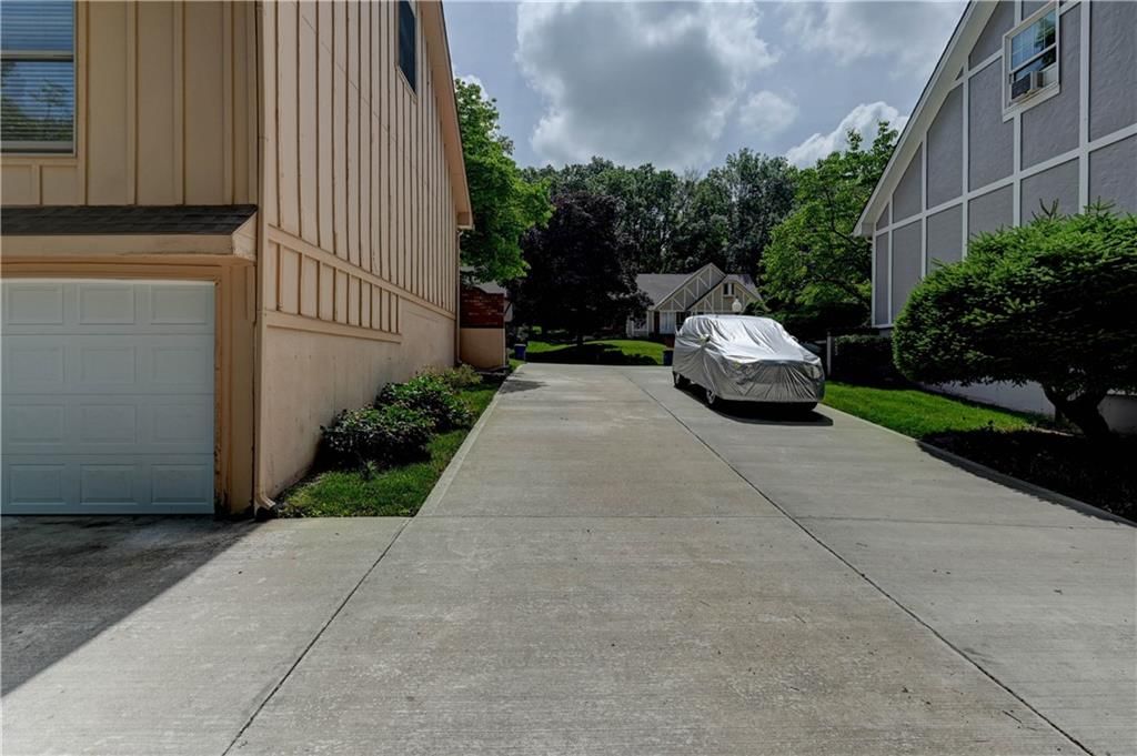 512 E Clayview Drive — photo 45