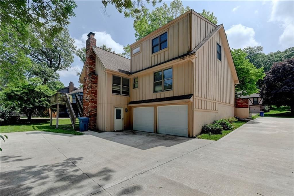 512 E Clayview Drive — photo 47