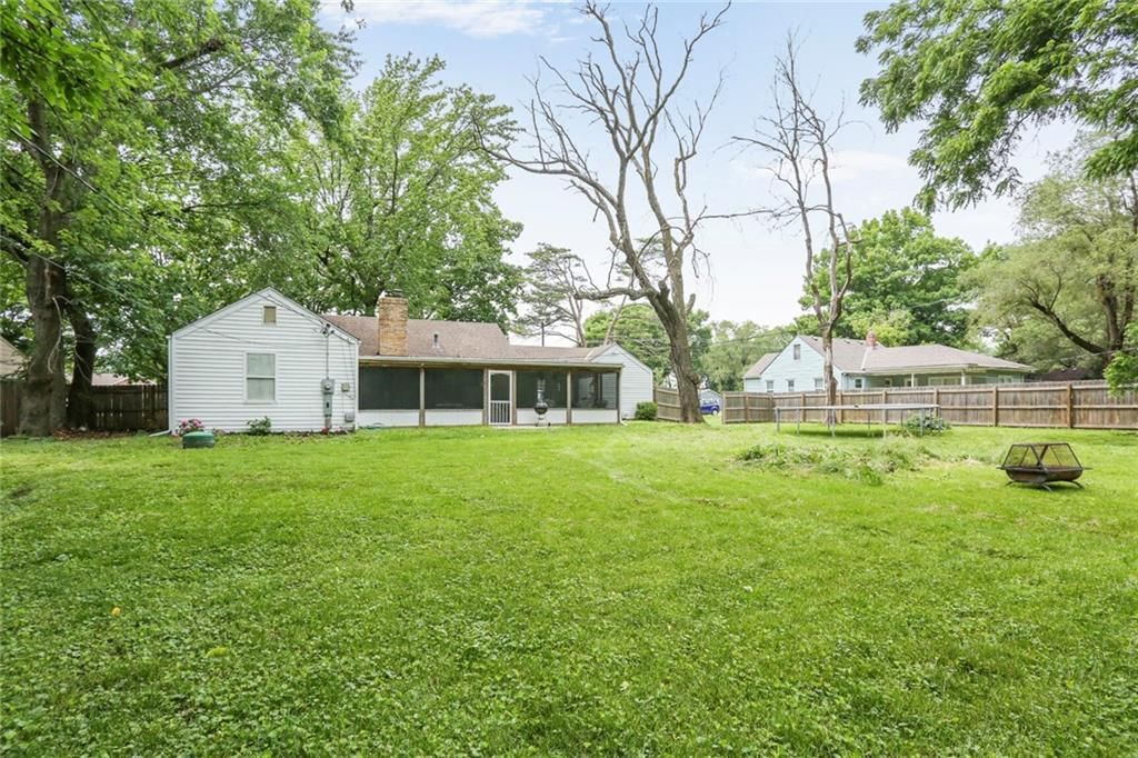 8423 Blue Ridge Boulevard — photo 21
