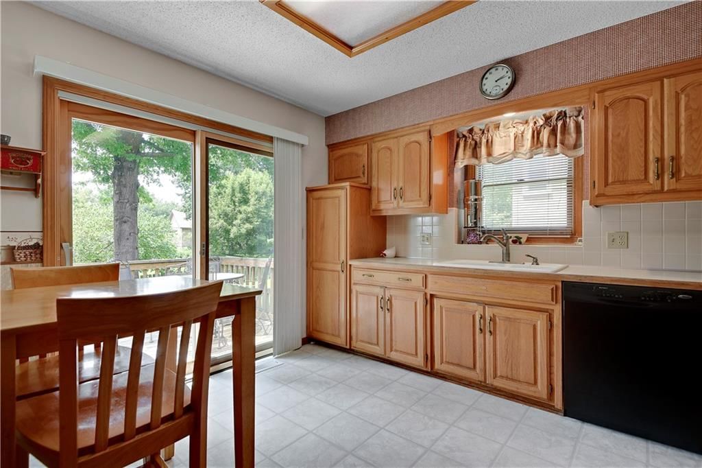 12422 S Acuff Court — photo 5