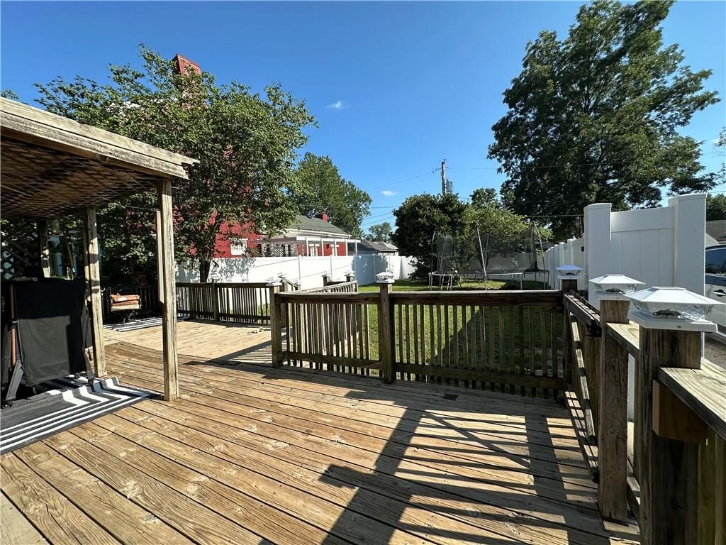 1607 South Street — photo 35