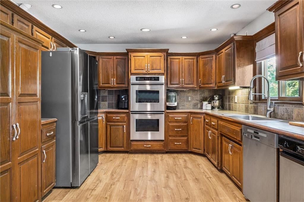 400 NW Poplar Street — photo 13
