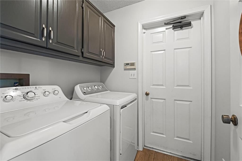 400 NW Poplar Street — photo 17