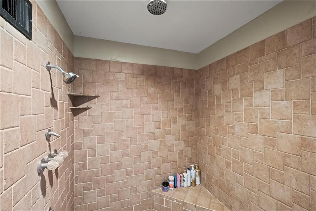 400 NW Poplar Street — photo 24