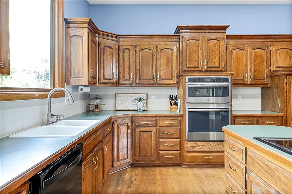 12814 W 119th Terrace — photo 9