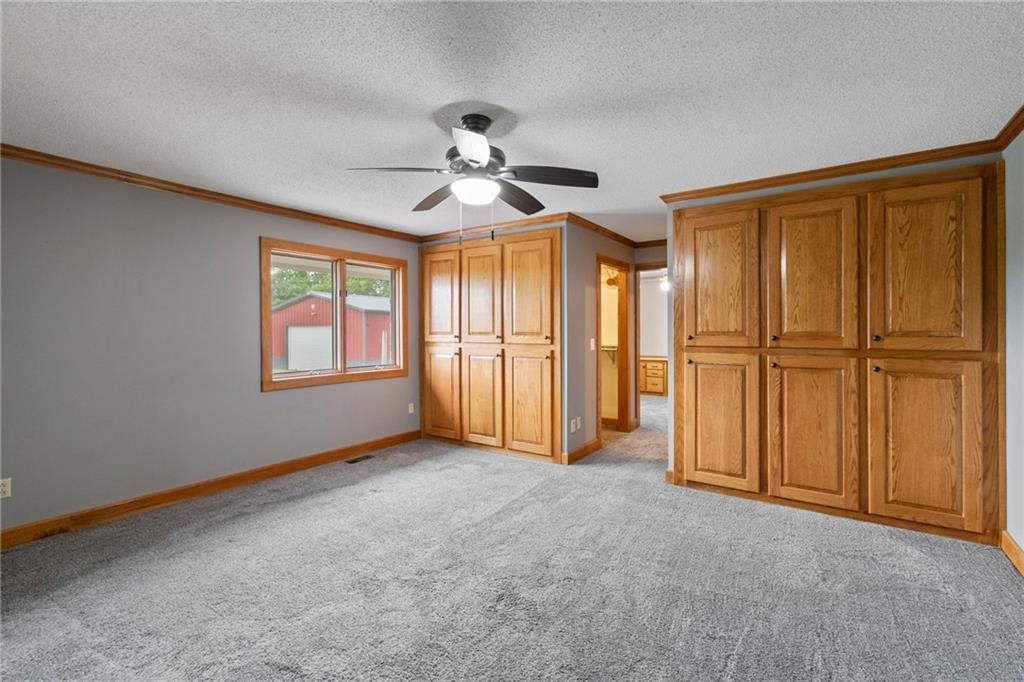 1010 Wellington Street — photo 21