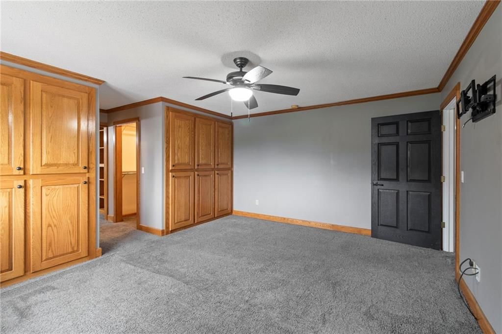 1010 Wellington Street — photo 22