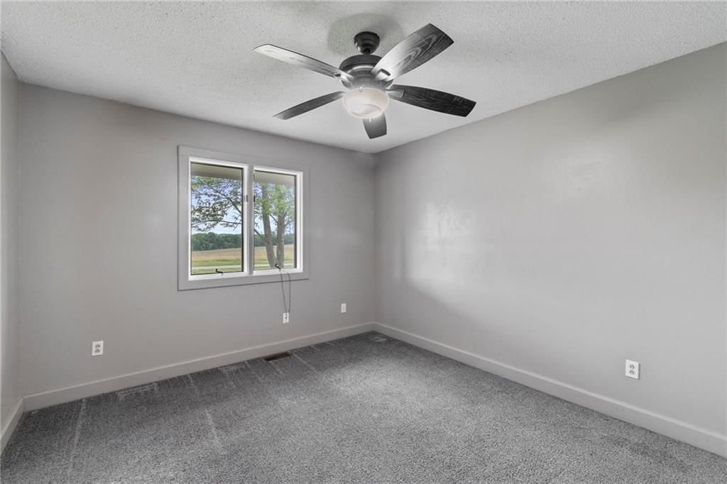 1010 Wellington Street — photo 30