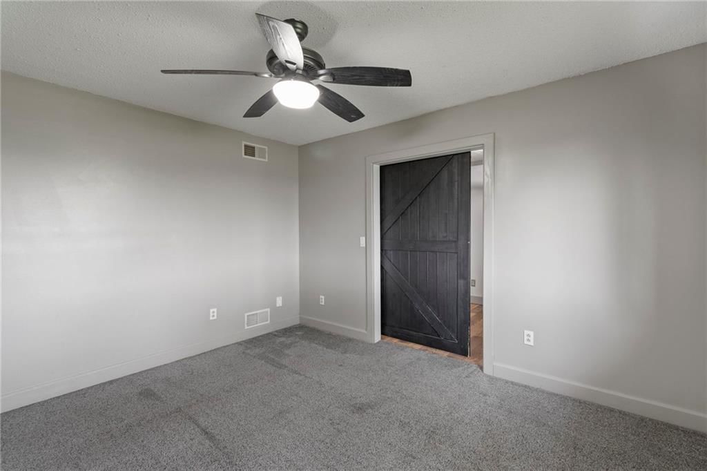 1010 Wellington Street — photo 31