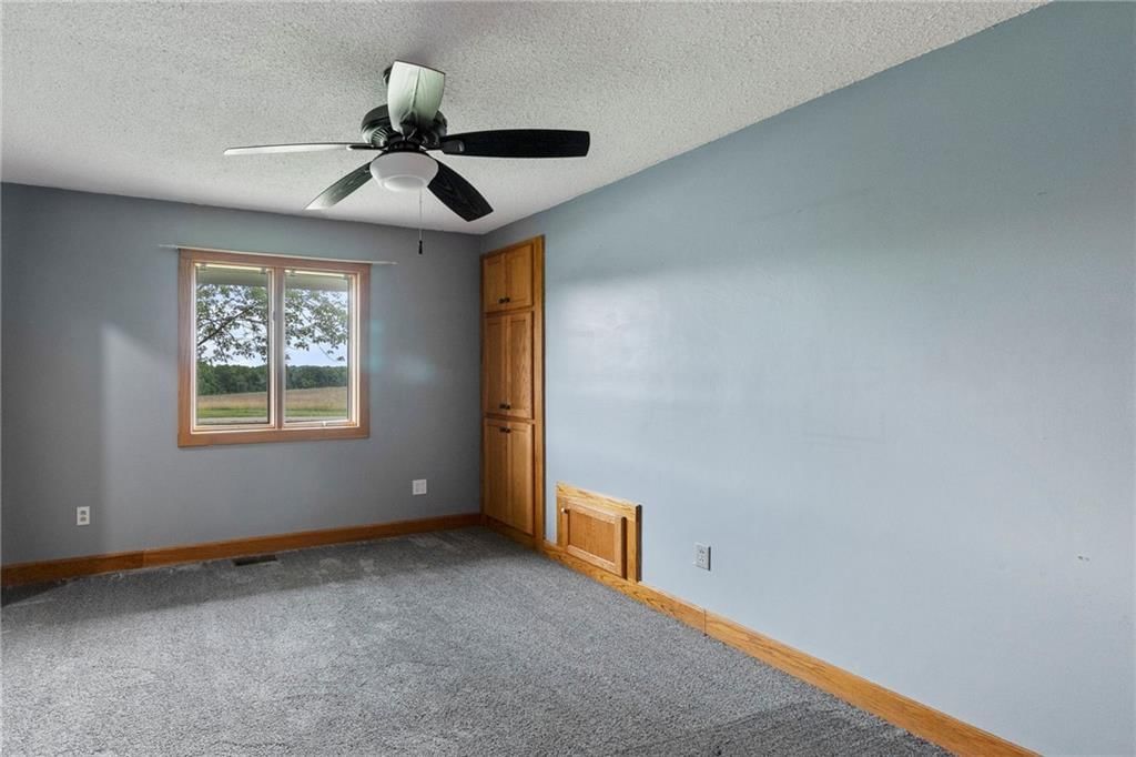 1010 Wellington Street — photo 34