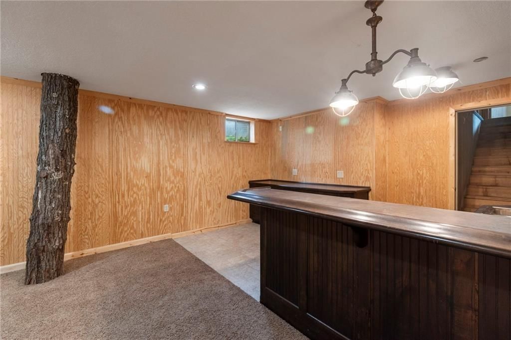 1010 Wellington Street — photo 39