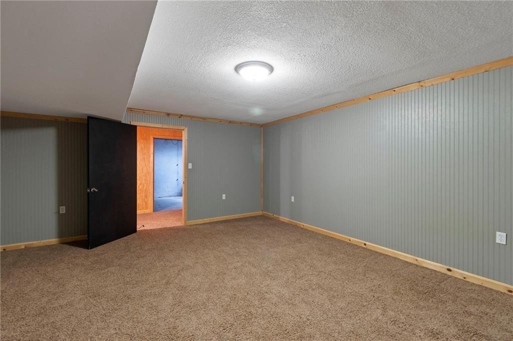 1010 Wellington Street — photo 42