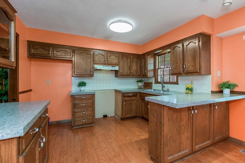 9425 E 90th Terrace — photo 8