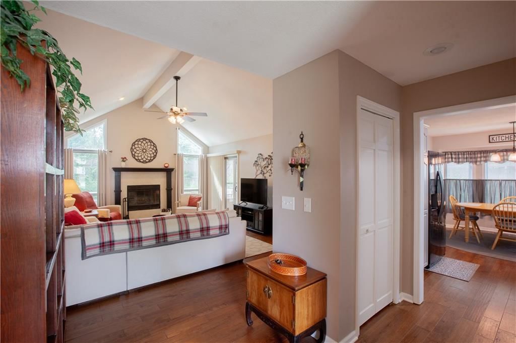 3704 Wheatridge Drive — photo 3