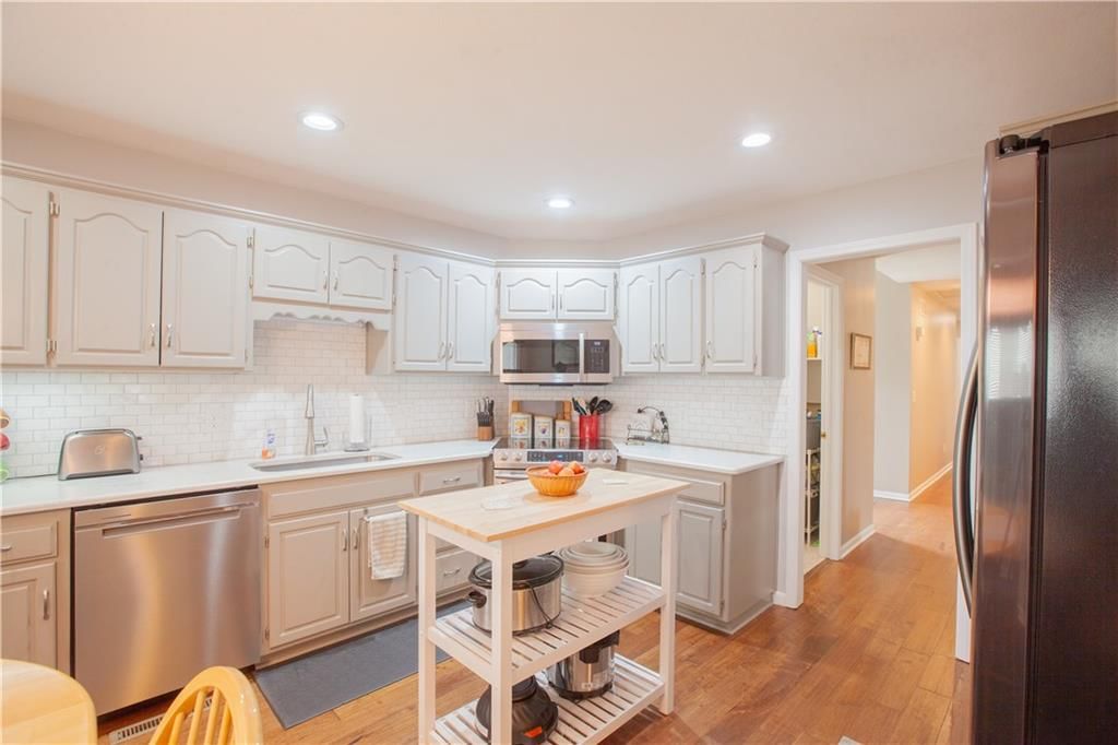 3704 Wheatridge Drive — photo 9
