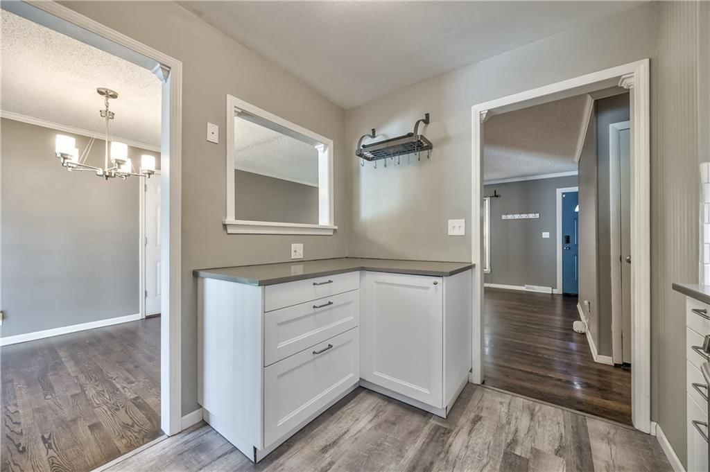 8608 Maple Avenue — photo 9