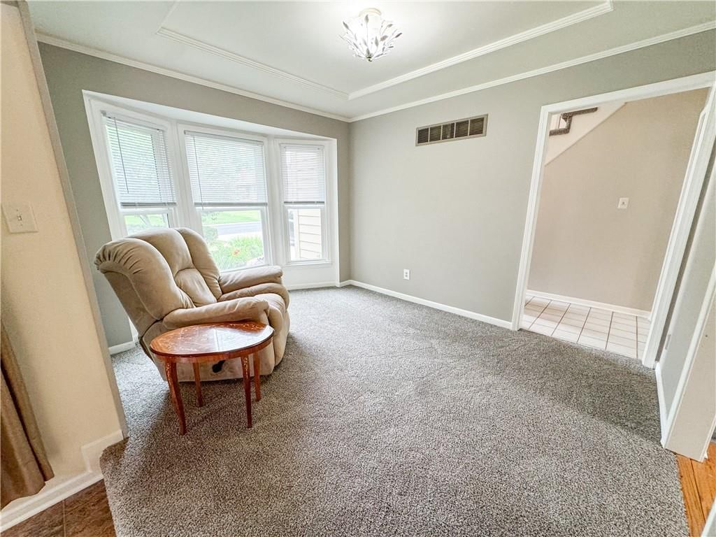 1639 NE Debonair Drive — photo 5