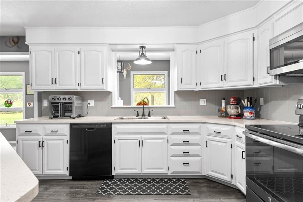 23041 Bedford Road — photo 13