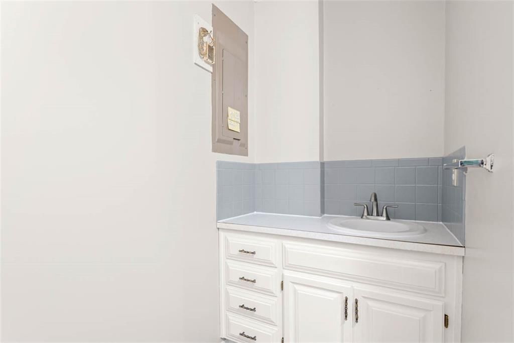 23041 Bedford Road — photo 25