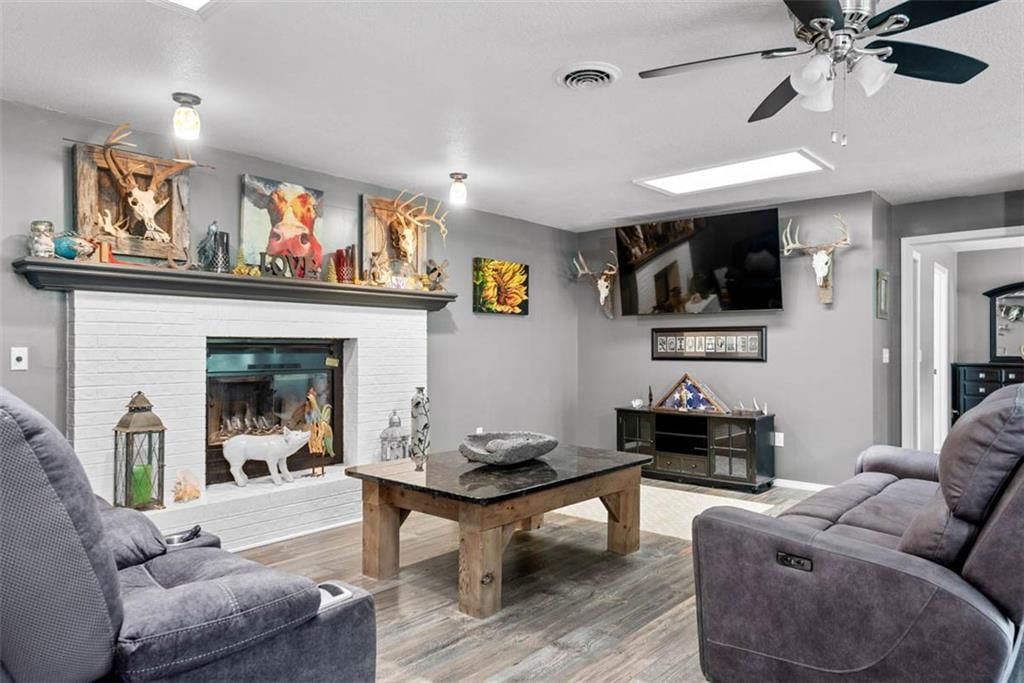 23041 Bedford Road — photo 9