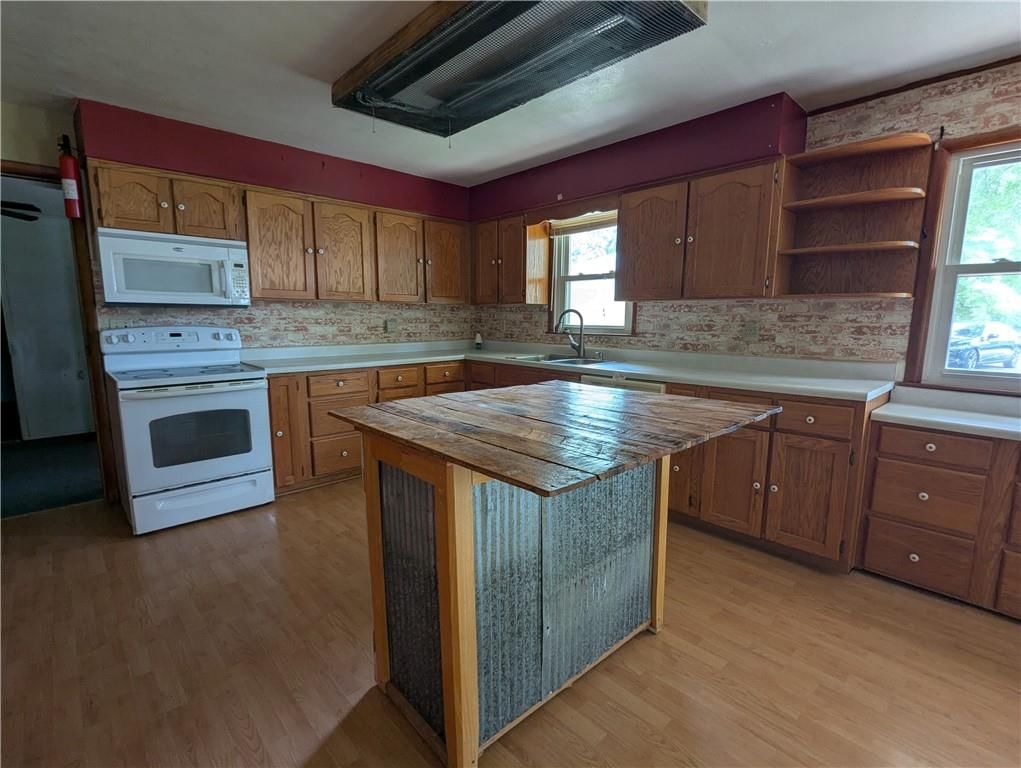835 Illinois Street — photo 9