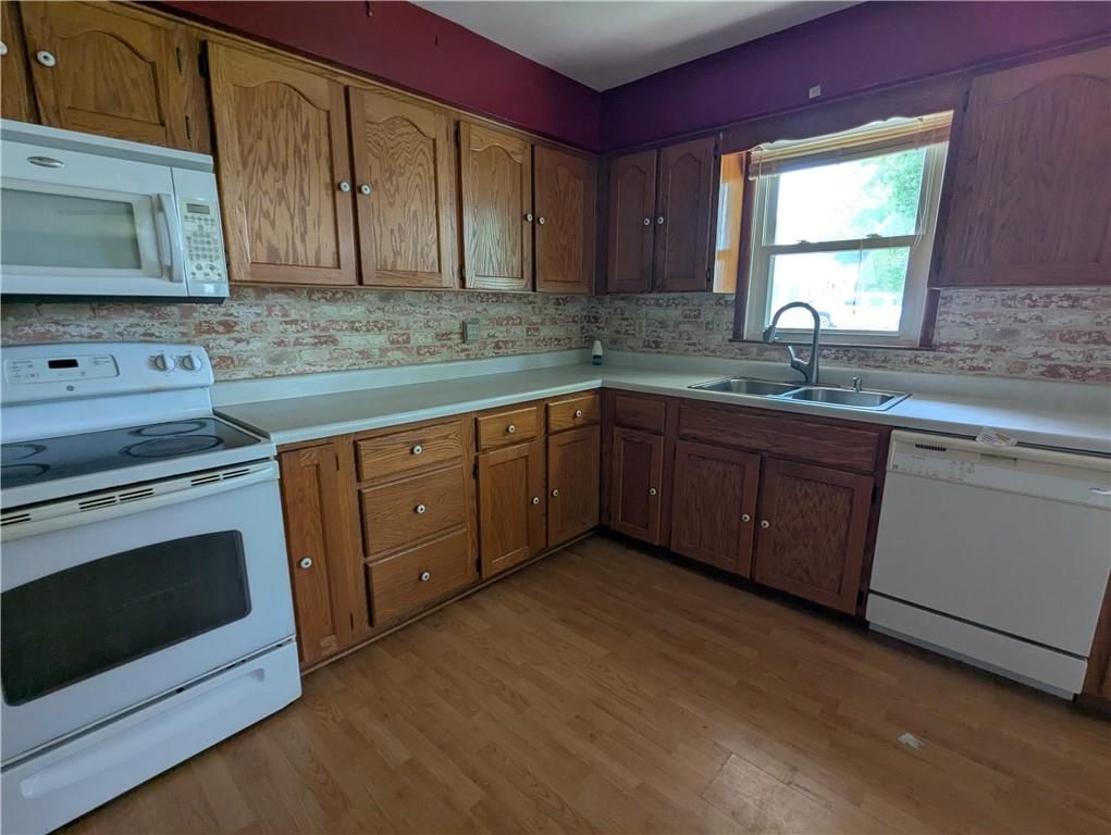 835 Illinois Street — photo 10