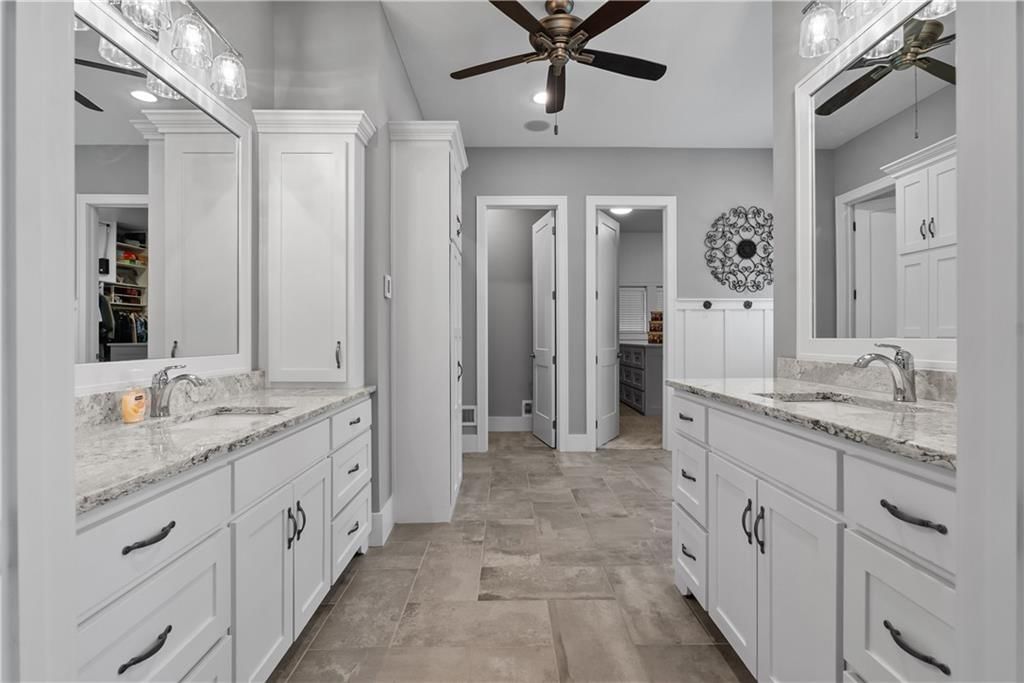 4915 NW Canyon Court — photo 43