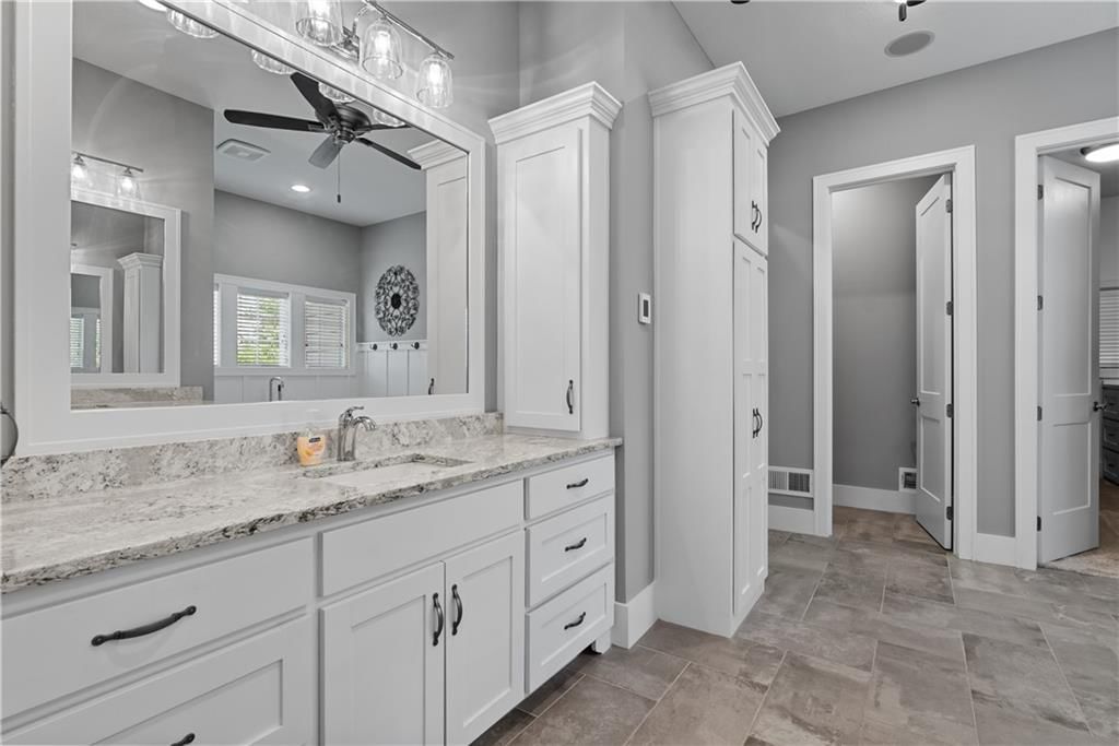 4915 NW Canyon Court — photo 44