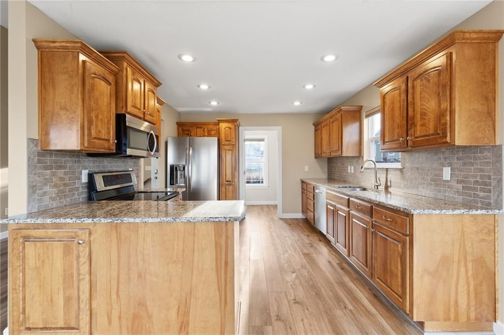 444 Redbud Court — photo 9
