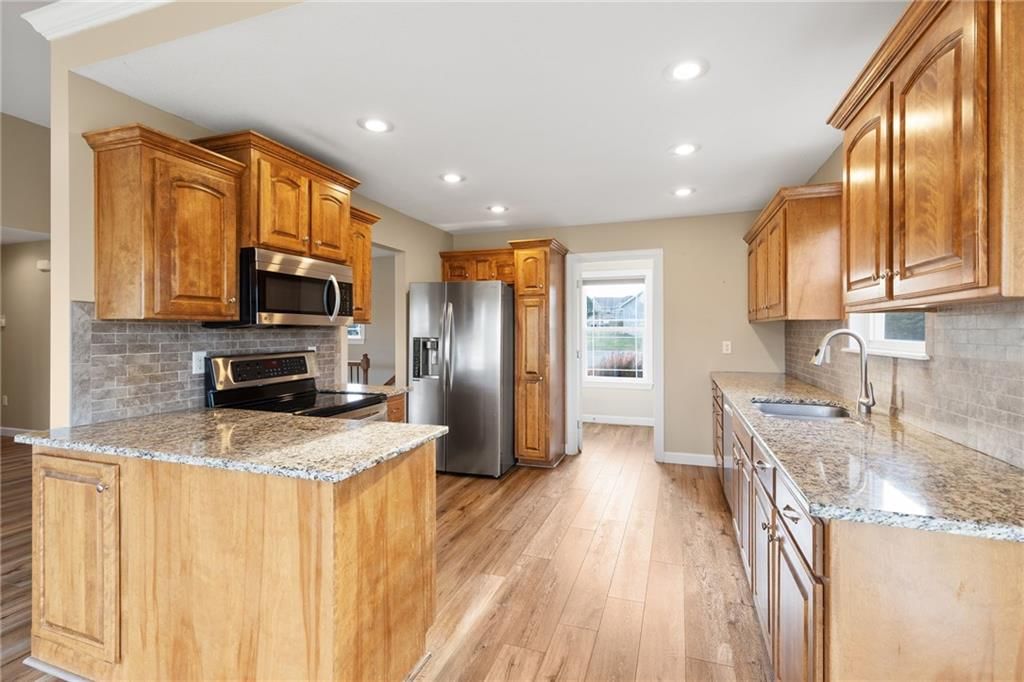 444 Redbud Court — photo 10