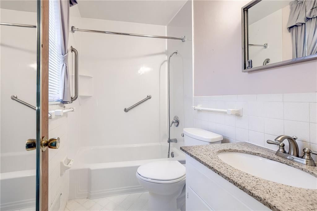 7424 Maywood Avenue — photo 23