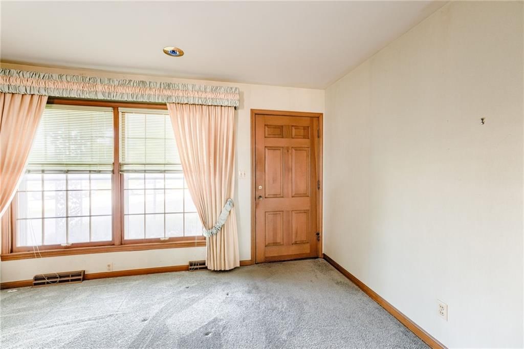 7424 Maywood Avenue — photo 4