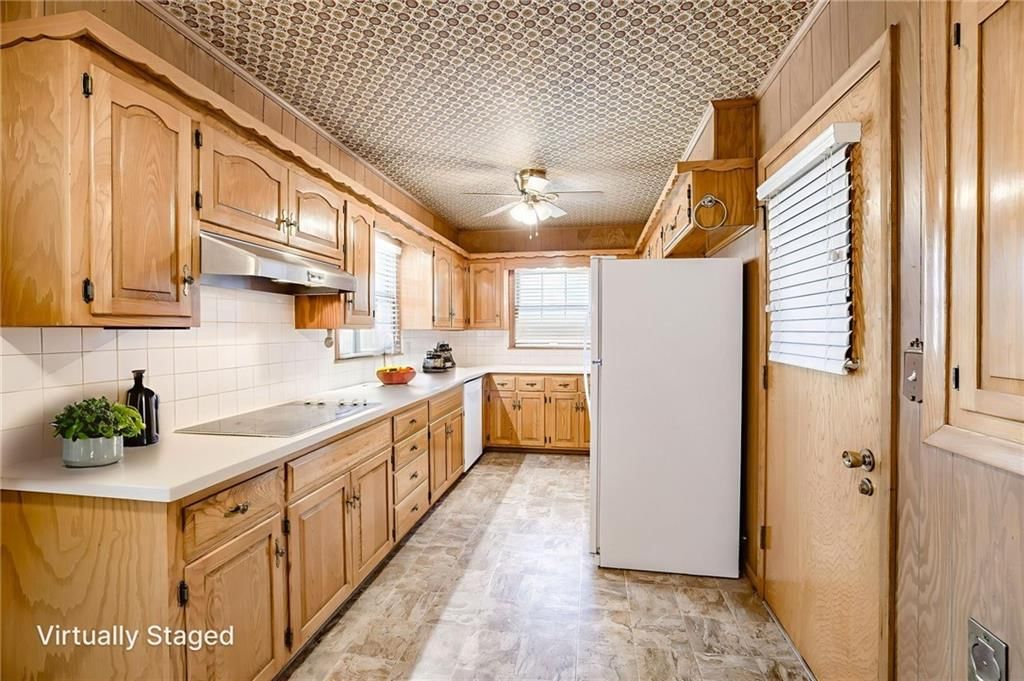 7424 Maywood Avenue — photo 8