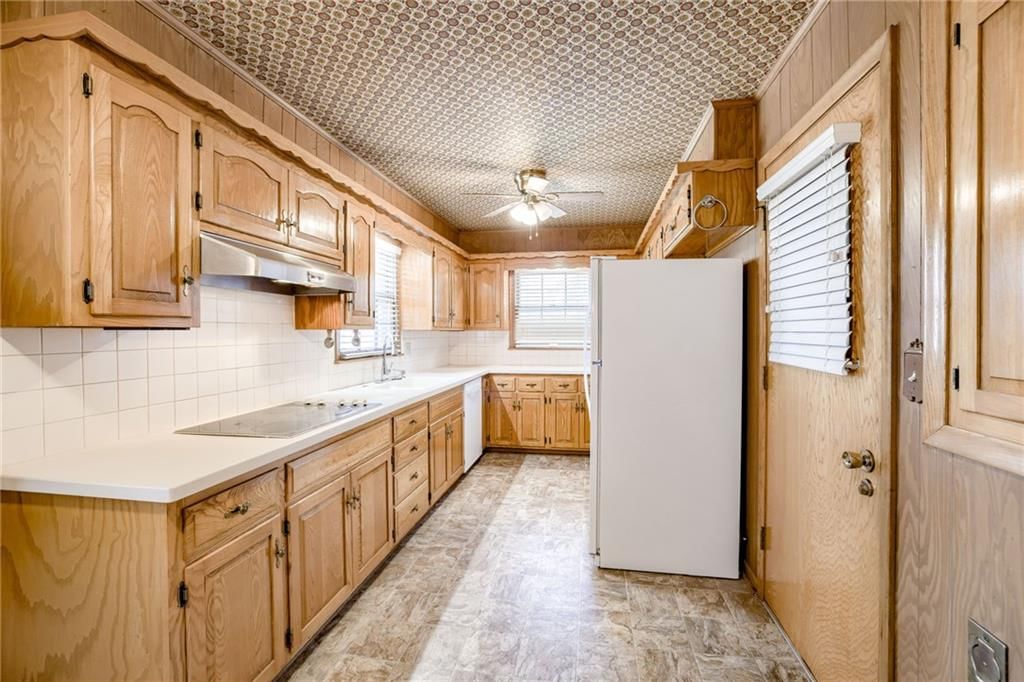 7424 Maywood Avenue — photo 9