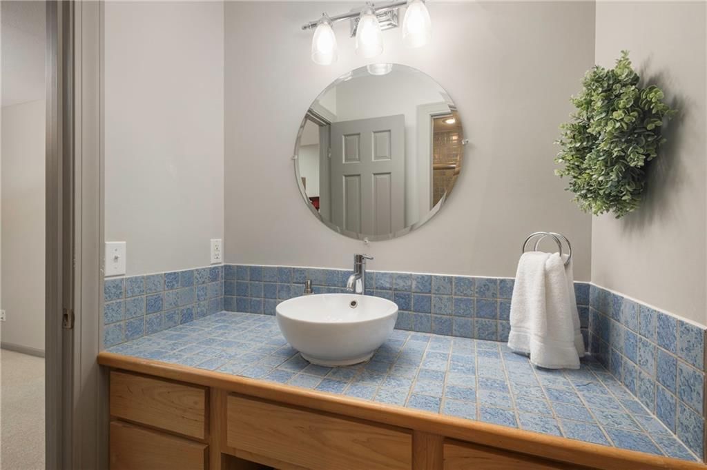 1401 Nottingham Drive — photo 32