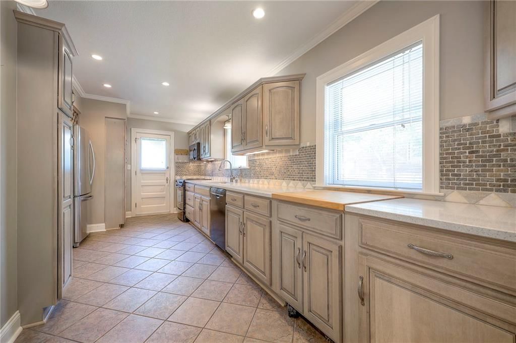 6652 Locust Street — photo 18