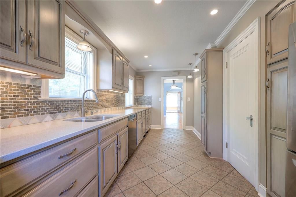 6652 Locust Street — photo 21