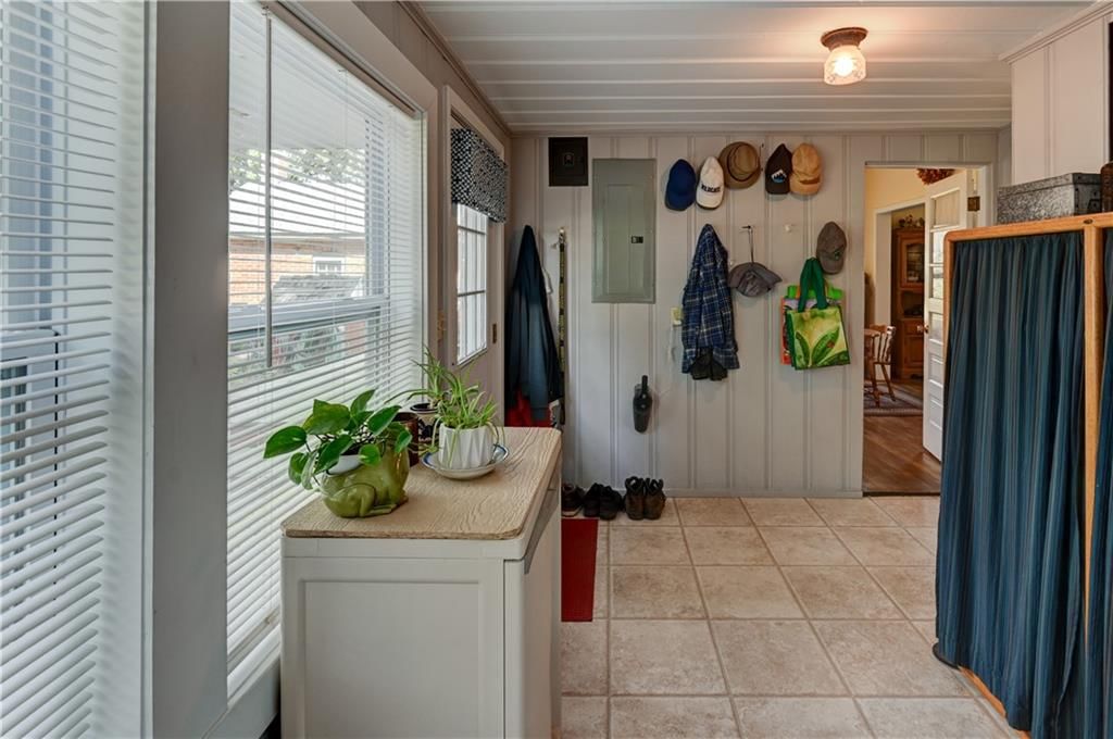 2062 NW Country Lane Road — photo 2