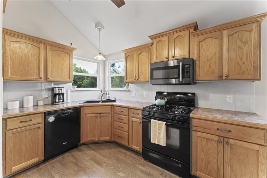 523 Hillbrook Drive — photo 11