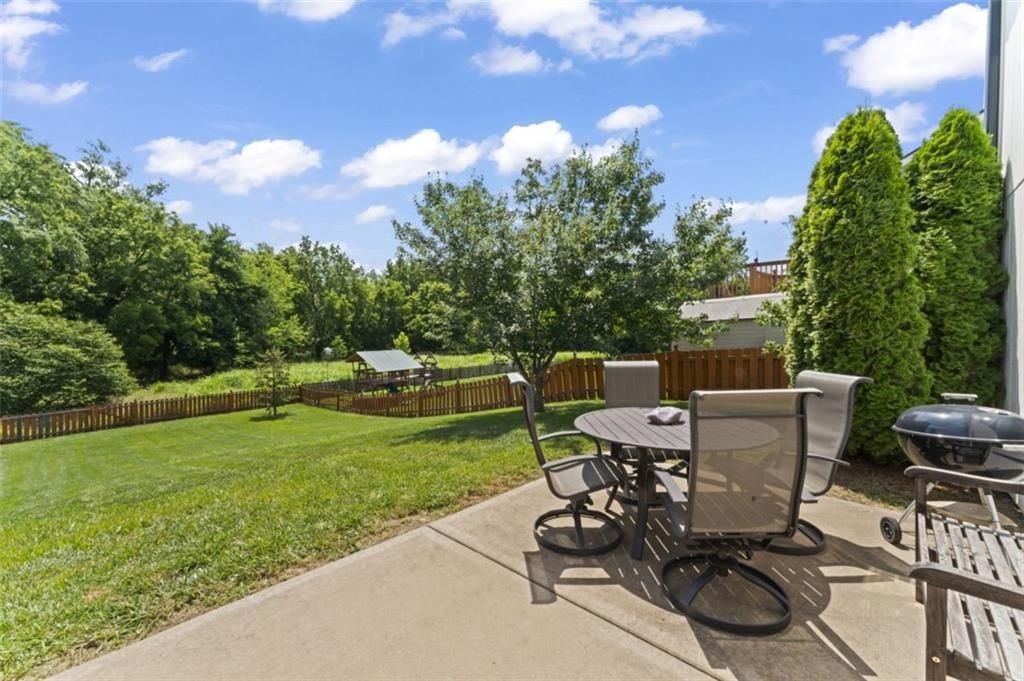 523 Hillbrook Drive — photo 42