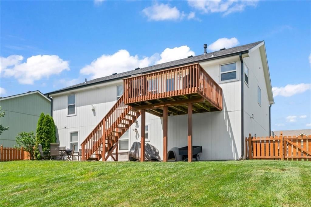 523 Hillbrook Drive — photo 44