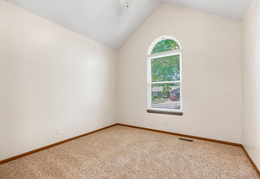 321 W Mockingbird Street — photo 15
