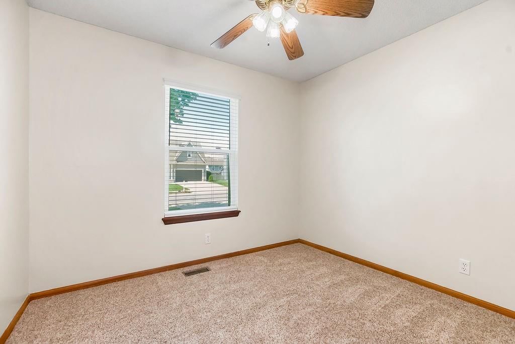 321 W Mockingbird Street — photo 17