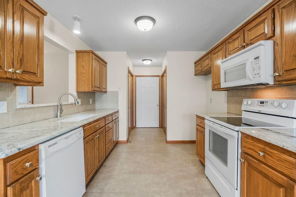 321 W Mockingbird Street — photo 6