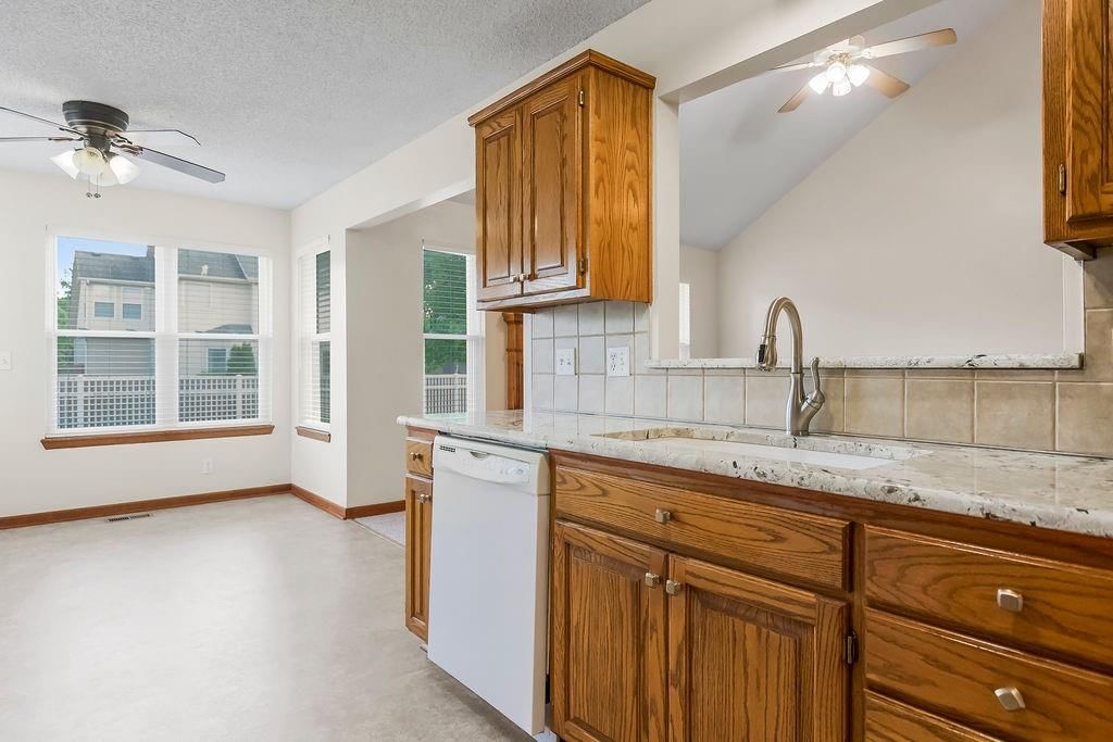 321 W Mockingbird Street — photo 9
