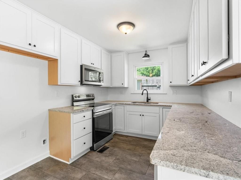 1605 Brookside Street — photo 8