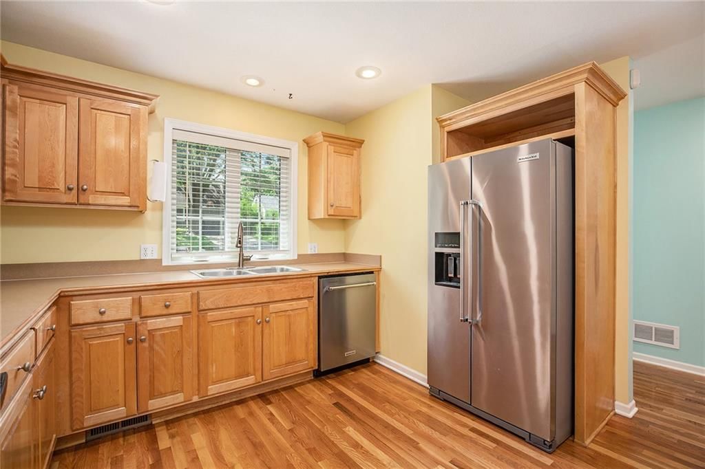 8145 Grand Avenue — photo 6
